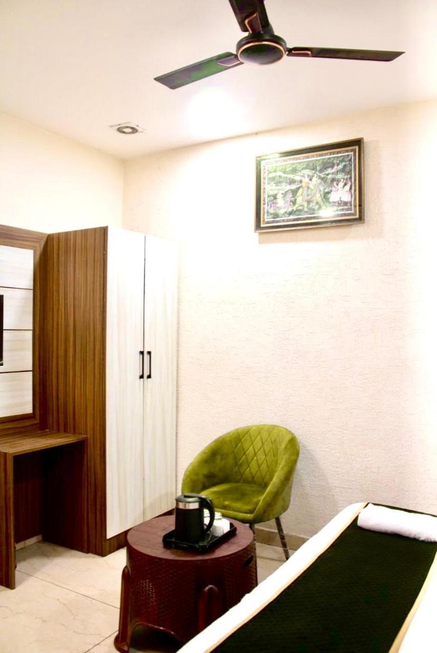 Blackwood Near Golden Temple -140 Mtrs Amritsar Exterior photo